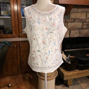 JORDAN SIZE XLARGE OFF WHITE SLEEVELESS EMBROIDERED BLOUSE FULLY LINED EUC